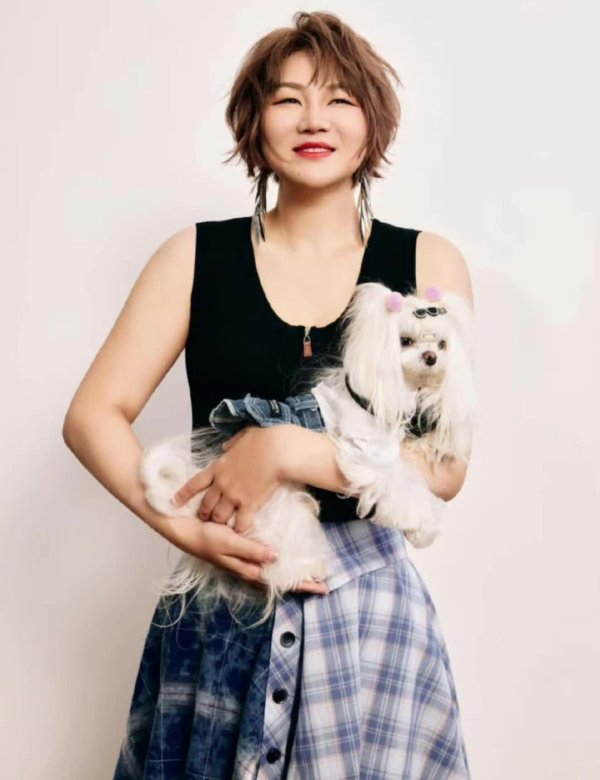 配资官方 别再说“瘦下来才自信”！杨天真甩出160斤写真